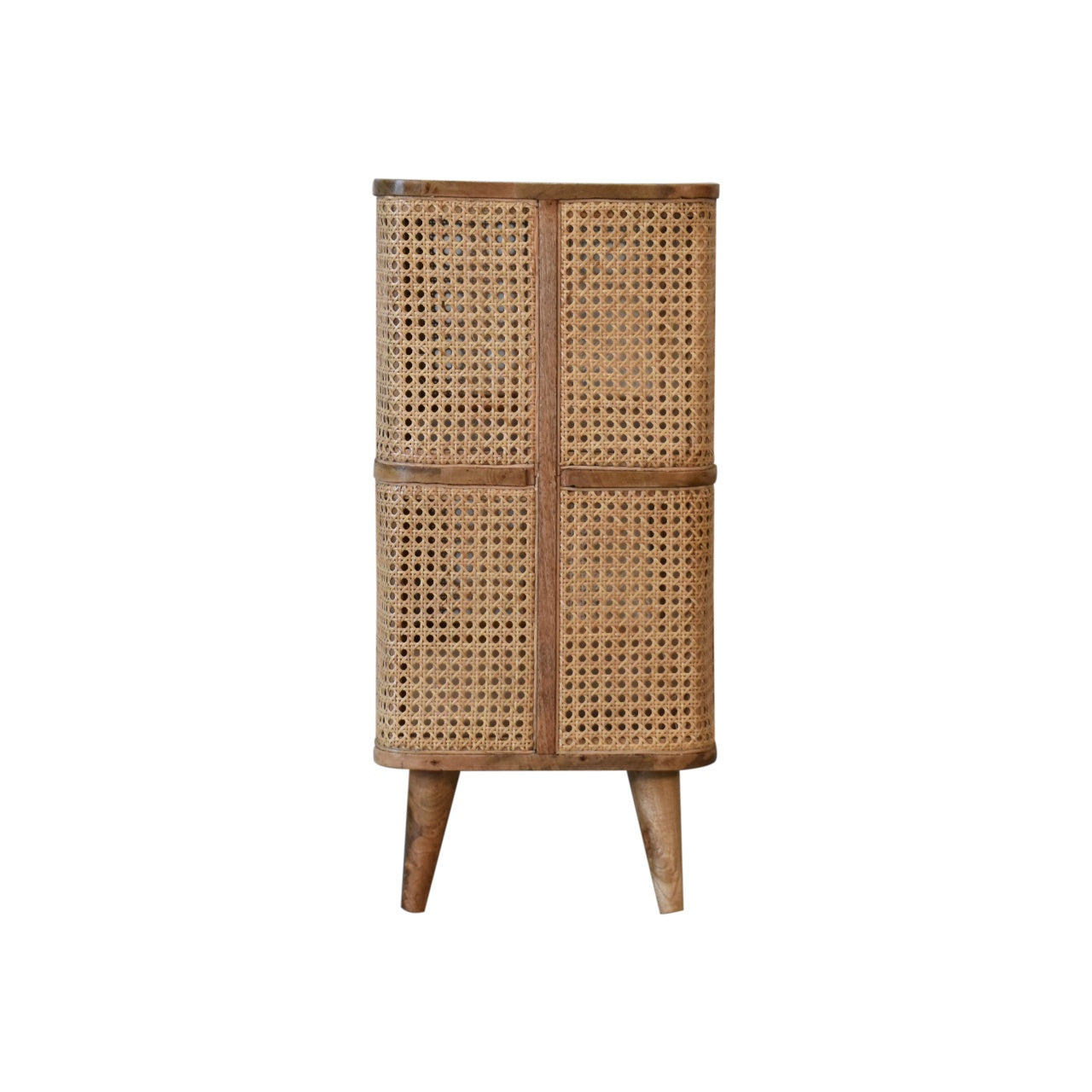 larissa open cabinet