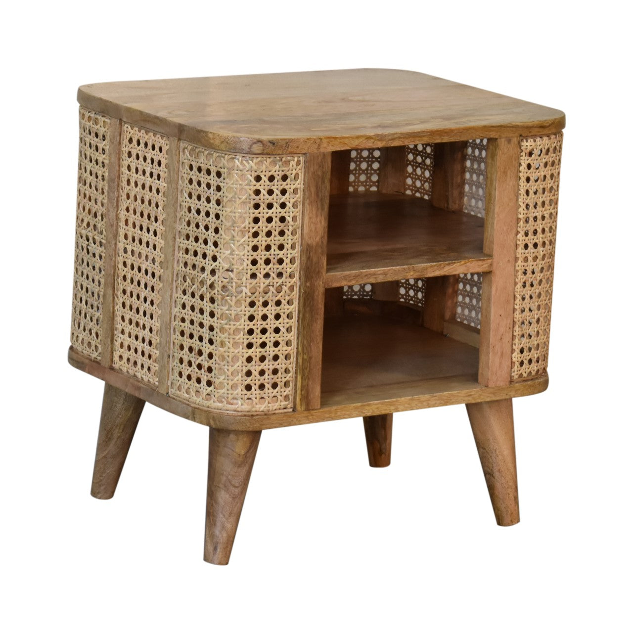 larissa open bedside