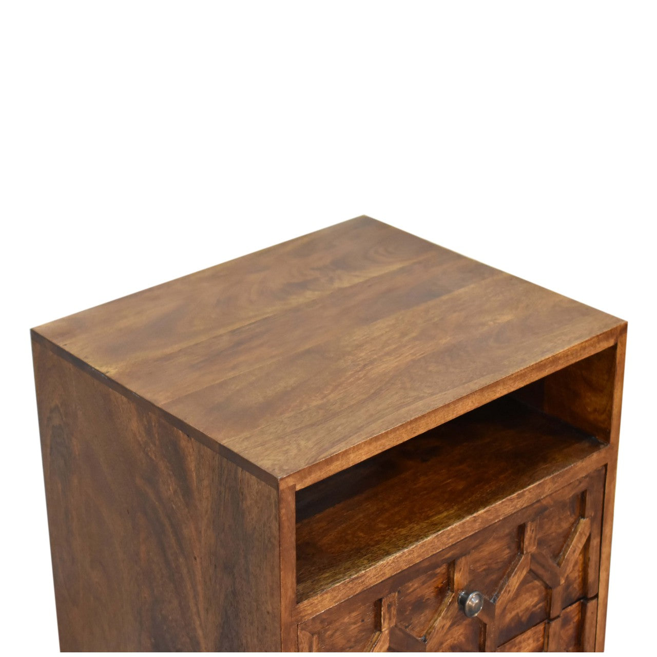 amouri bedside