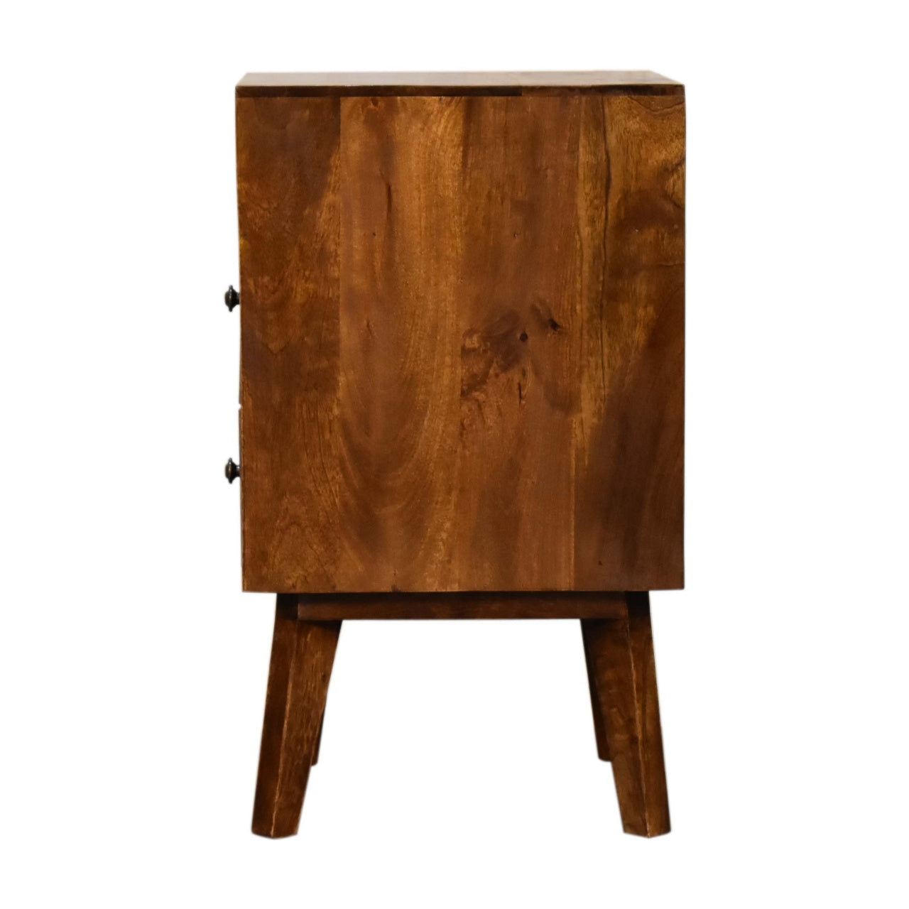 amouri bedside