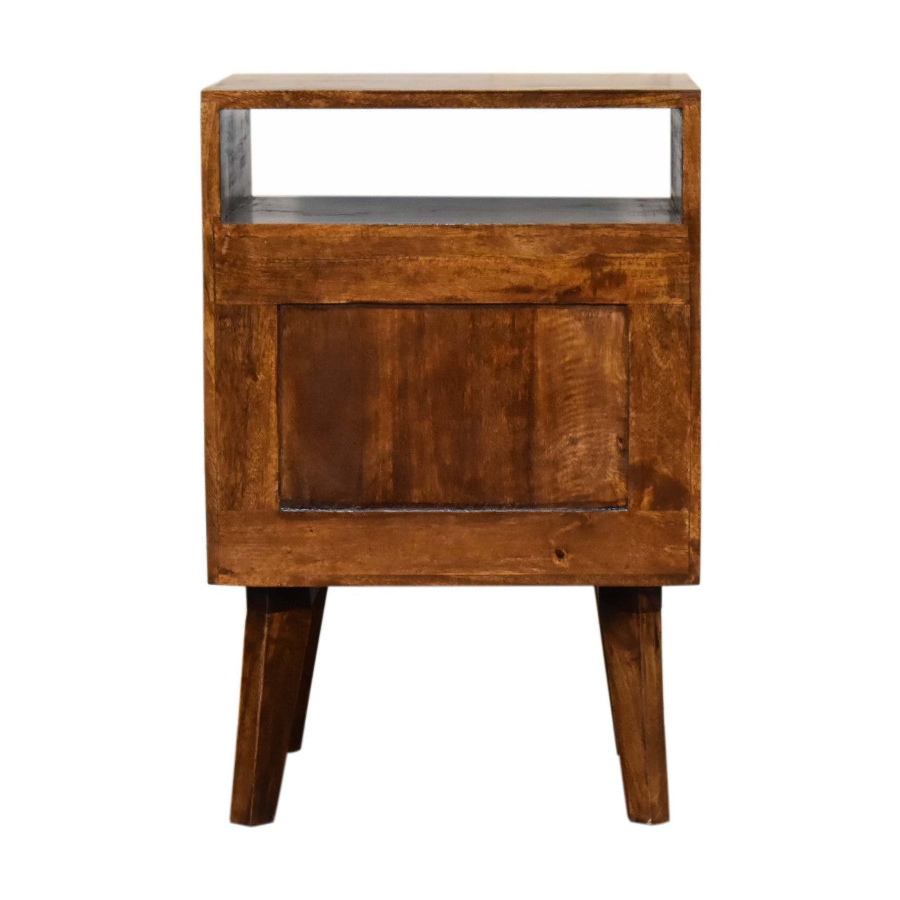 amouri bedside