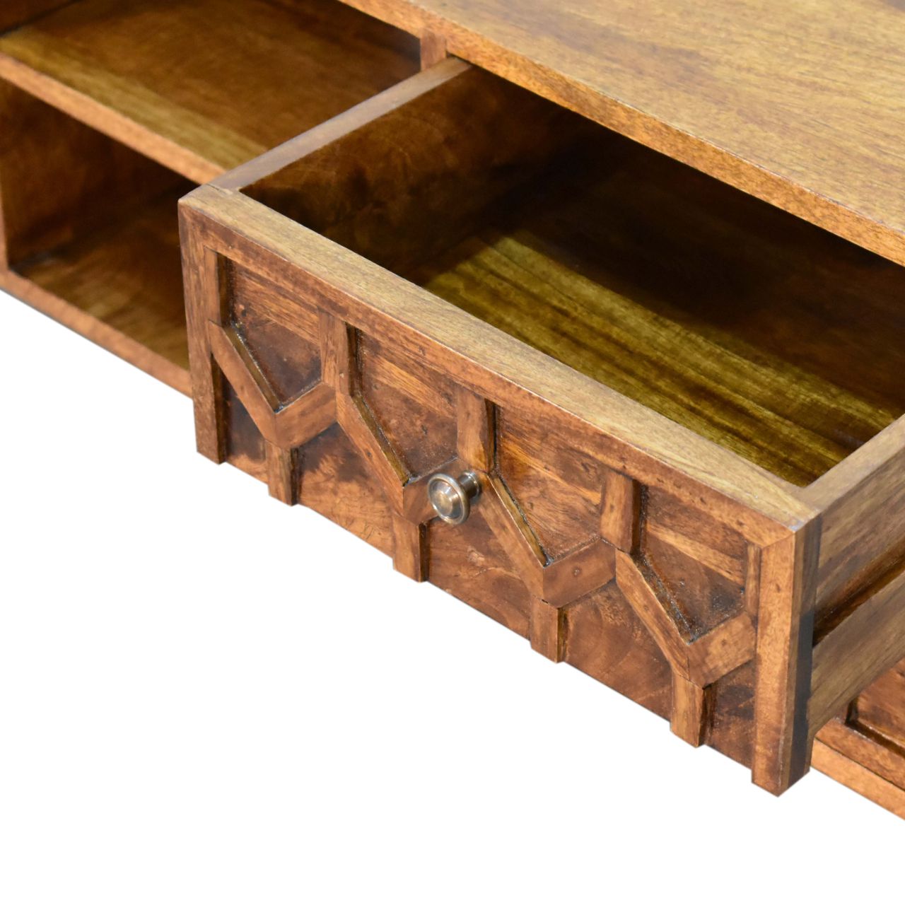 amouri media unit