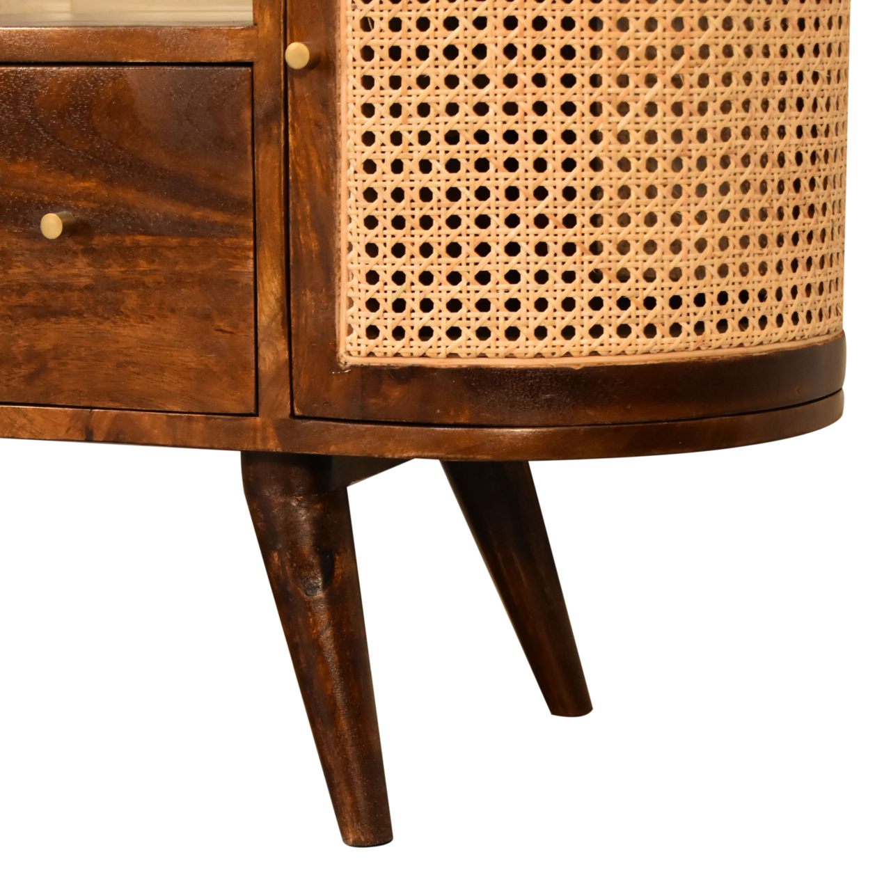 chestnut woven media unit