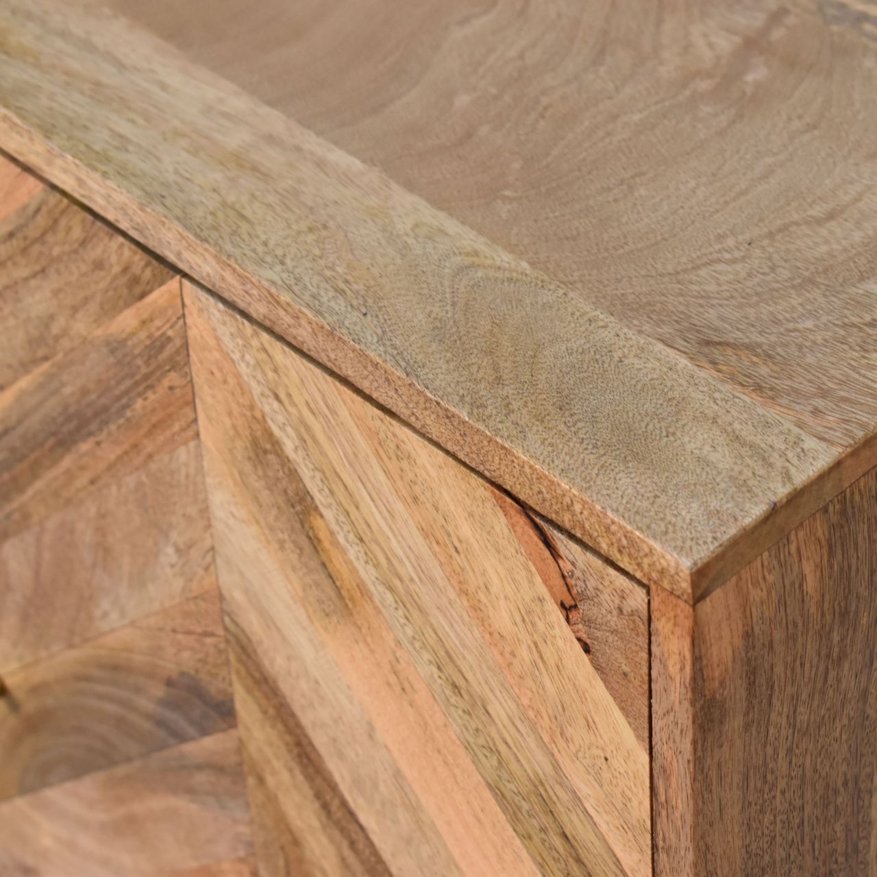 muna cabinet